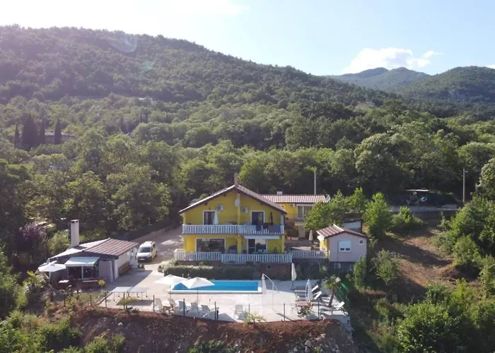 Apartments Nika With Swimming Pool And Beautiful Sea View