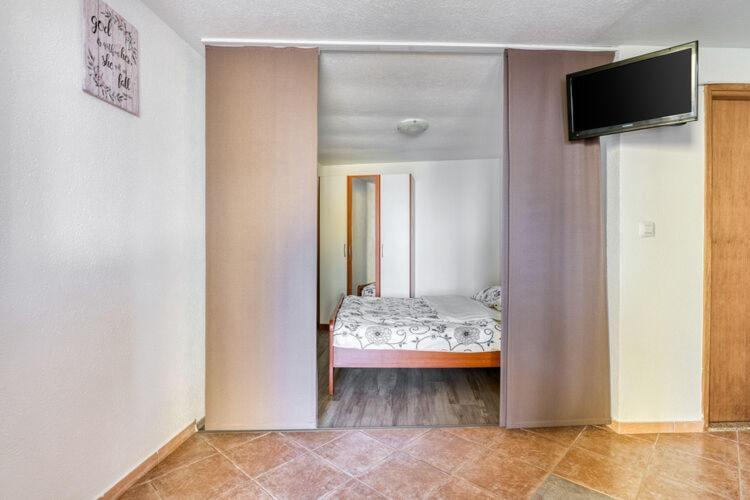 Nika With Swimming Pool And Beautiful Sea View Apartment Dobrec