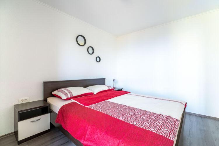 Apartment Nika With Swimming Pool And Beautiful Sea View *
