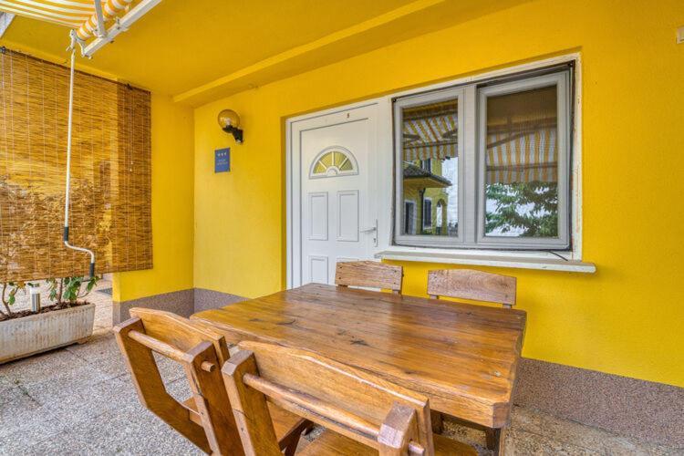 Nika With Swimming Pool And Beautiful Sea View Apartment *